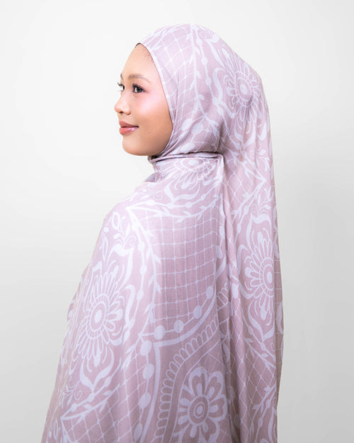 Hennara in Rosewater